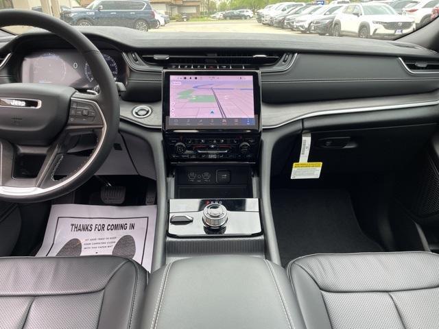 new 2025 Jeep Grand Cherokee car