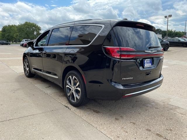 new 2024 Chrysler Pacifica car, priced at $52,925