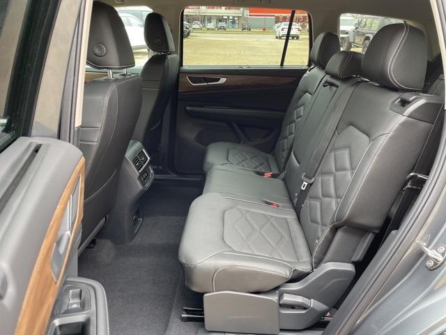 new 2025 Volkswagen Atlas car, priced at $45,020