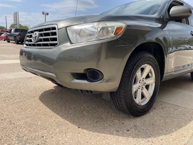 used 2008 Toyota Highlander car, priced at $6,989