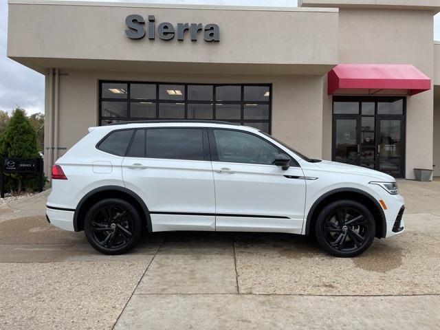 new 2024 Volkswagen Tiguan car, priced at $33,768