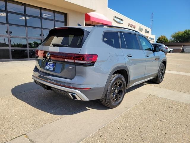 new 2025 Volkswagen Atlas car, priced at $43,356