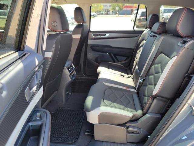 new 2025 Volkswagen Atlas car, priced at $43,356