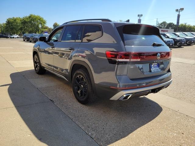 new 2025 Volkswagen Atlas car, priced at $43,356