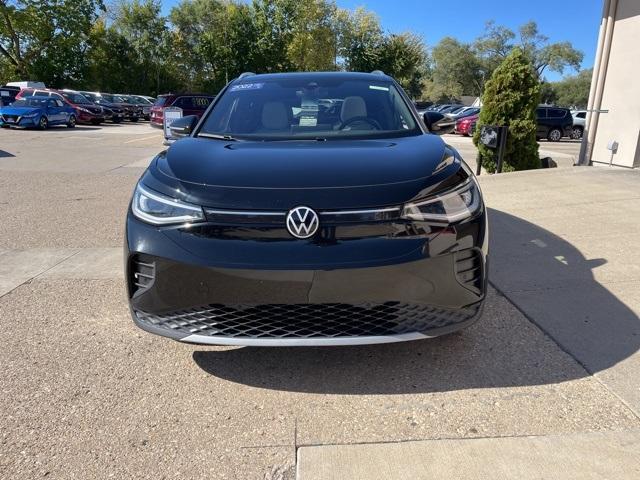 used 2022 Volkswagen ID.4 car, priced at $23,389