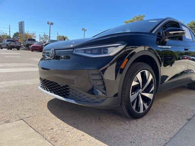 used 2022 Volkswagen ID.4 car, priced at $23,389