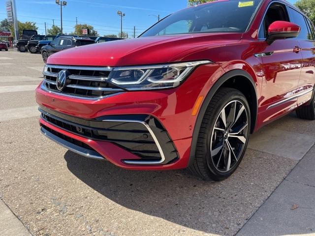 new 2024 Volkswagen Tiguan car, priced at $41,748