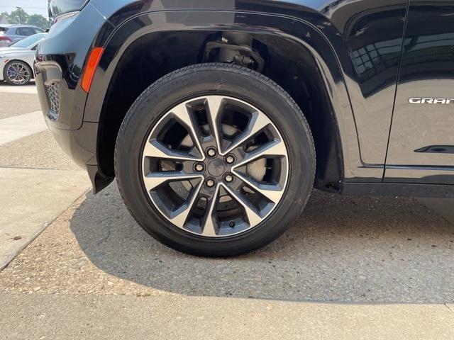used 2023 Jeep Grand Cherokee car, priced at $45,479