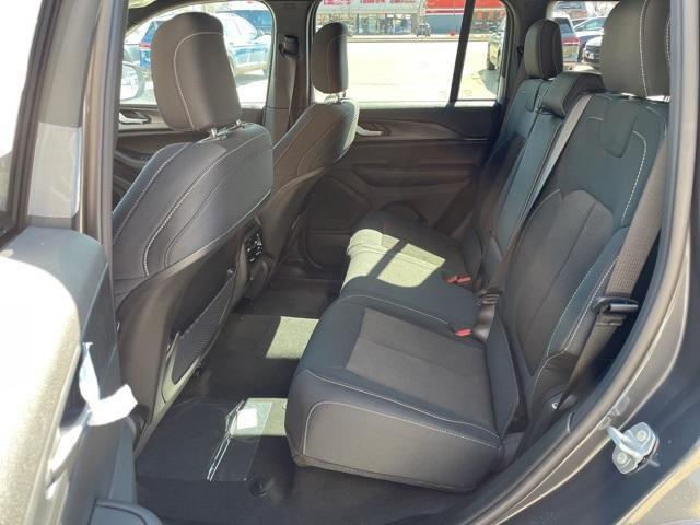 new 2025 Jeep Grand Cherokee car, priced at $39,925