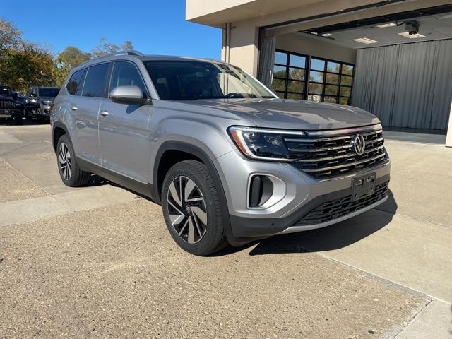 new 2024 Volkswagen Atlas car, priced at $44,581