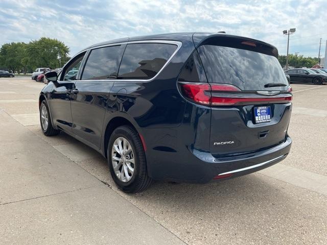 new 2024 Chrysler Pacifica car, priced at $41,990