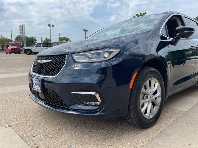 new 2024 Chrysler Pacifica car, priced at $41,990