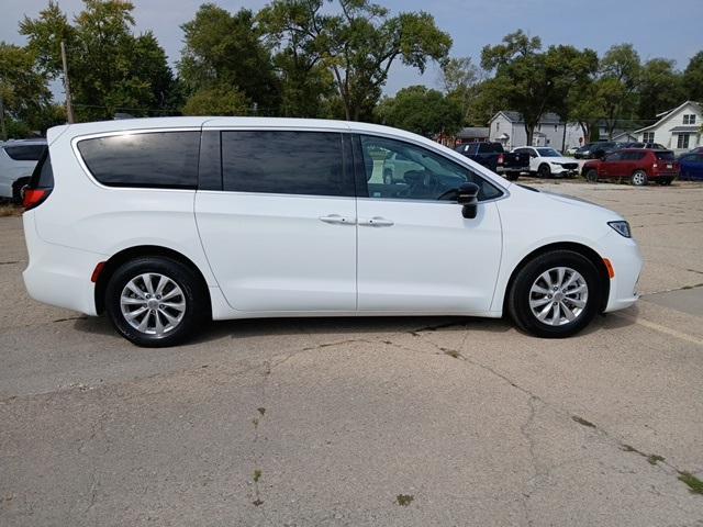 used 2024 Chrysler Pacifica car, priced at $39,729