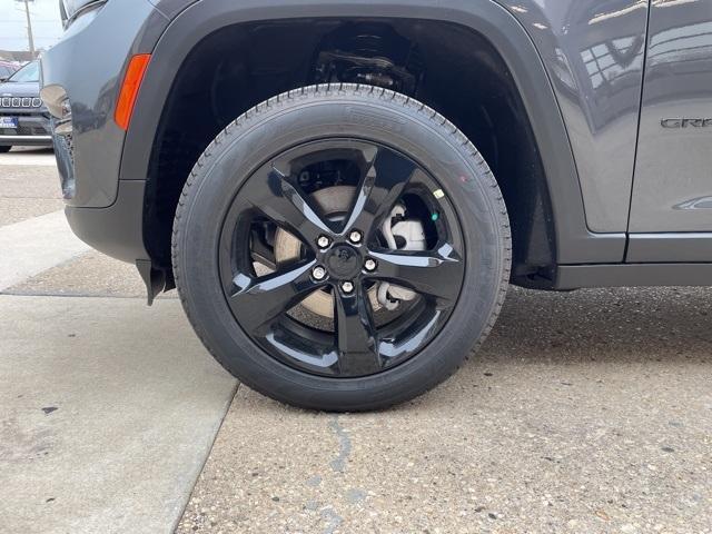 new 2025 Jeep Grand Cherokee car, priced at $50,535