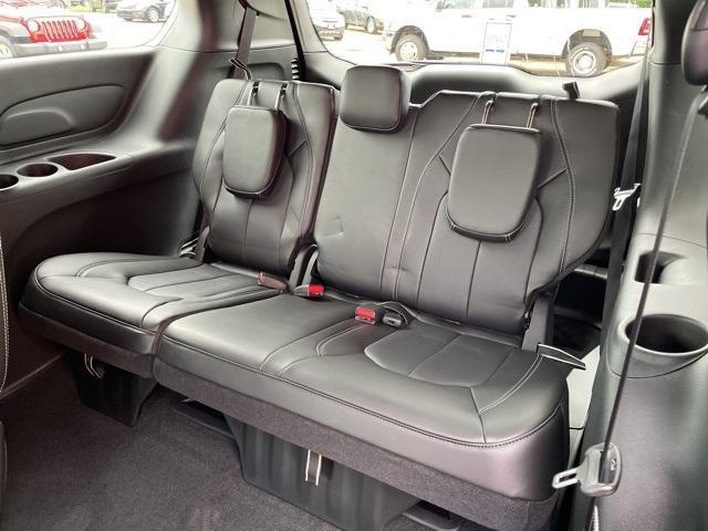 new 2025 Chrysler Voyager car