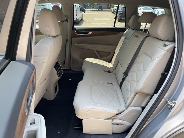 new 2025 Volkswagen Atlas car, priced at $40,006