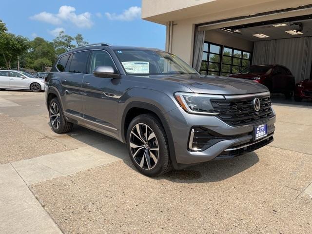 new 2024 Volkswagen Atlas car, priced at $50,471