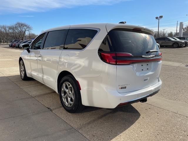 new 2024 Chrysler Pacifica car, priced at $50,615