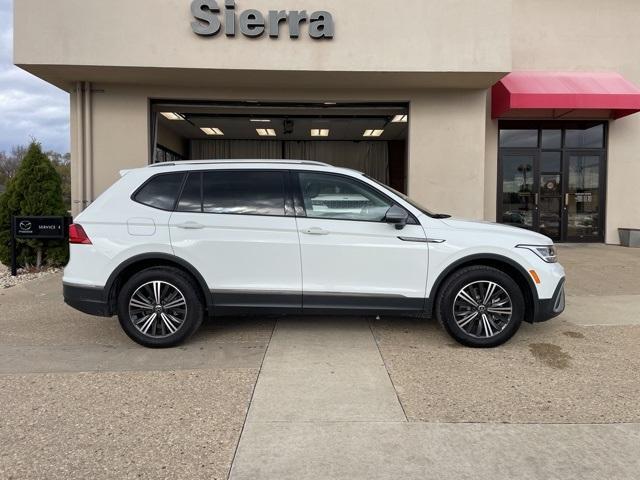 new 2024 Volkswagen Tiguan car, priced at $32,488