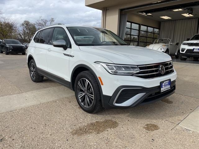 new 2024 Volkswagen Tiguan car, priced at $32,488