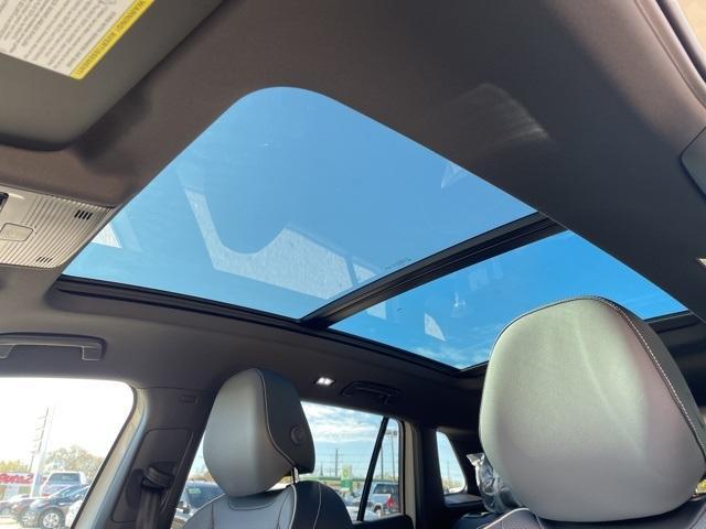 new 2026 Volkswagen Tiguan car, priced at $45,421