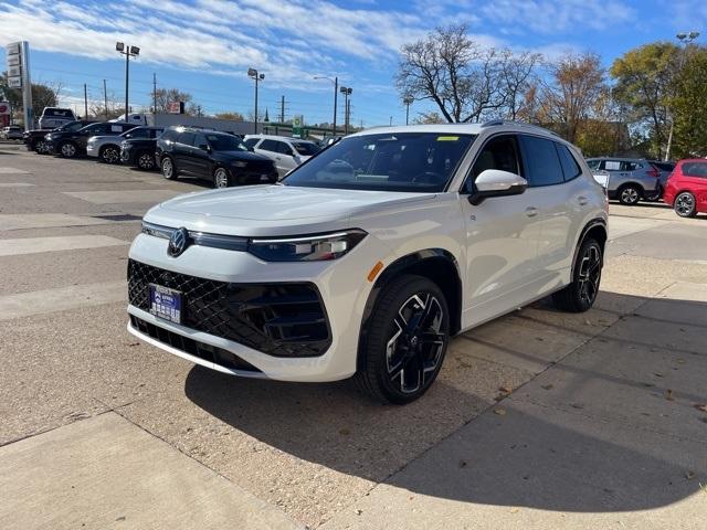 new 2026 Volkswagen Tiguan car, priced at $45,421