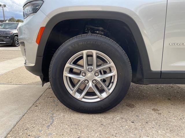 new 2025 Jeep Grand Cherokee L car, priced at $42,425