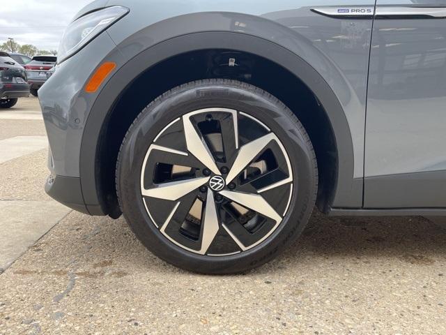 new 2025 Volkswagen ID.4 car