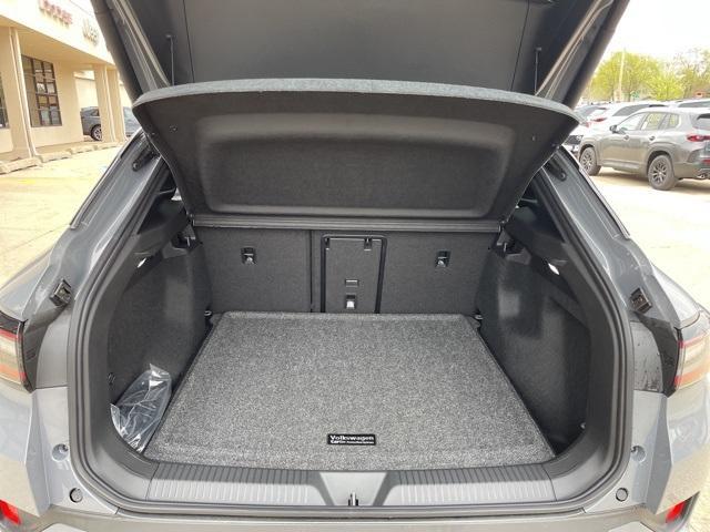 new 2025 Volkswagen ID.4 car