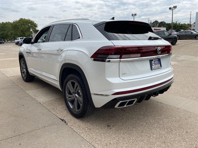 new 2024 Volkswagen Atlas Cross Sport car, priced at $48,150