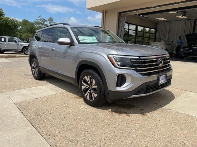 new 2024 Volkswagen Atlas car, priced at $38,153