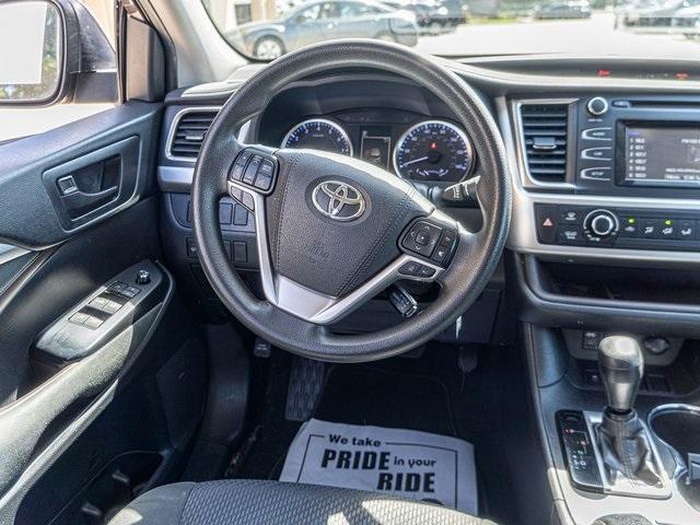 used 2019 Toyota Highlander car, priced at $18,949