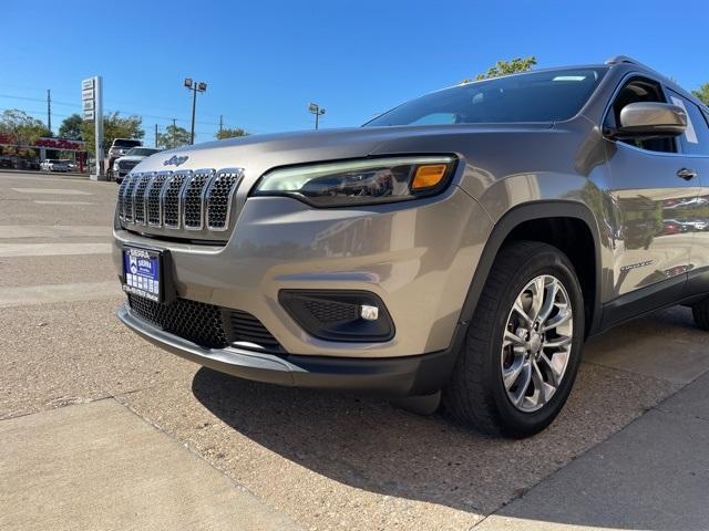 used 2020 Jeep Cherokee car, priced at $15,549