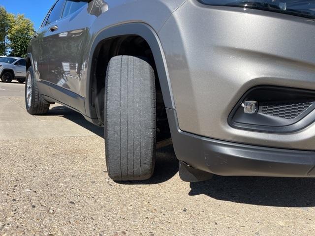 used 2020 Jeep Cherokee car, priced at $15,549