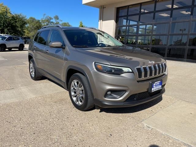 used 2020 Jeep Cherokee car, priced at $15,549