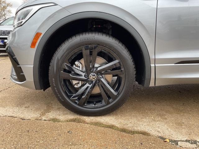 new 2024 Volkswagen Tiguan car, priced at $34,901