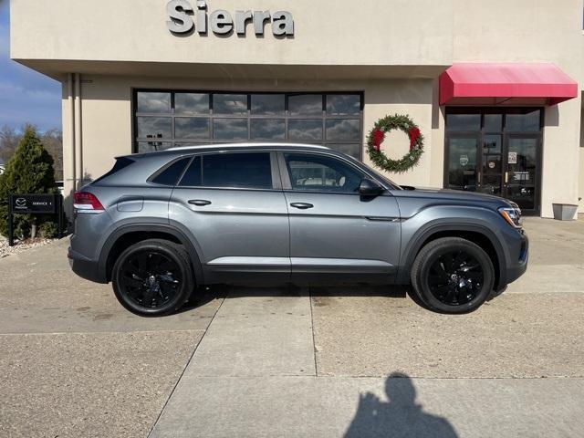 new 2025 Volkswagen Atlas Cross Sport car, priced at $44,411