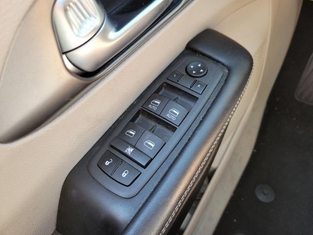 used 2022 Chrysler Pacifica car, priced at $28,769