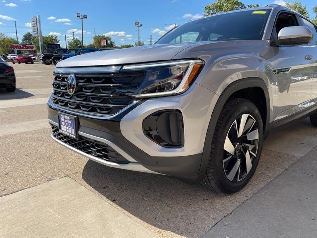 new 2024 Volkswagen Atlas Cross Sport car, priced at $46,611