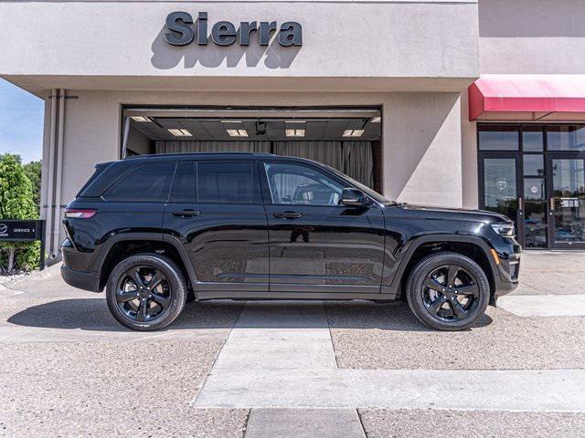 new 2024 Jeep Grand Cherokee car, priced at $46,175