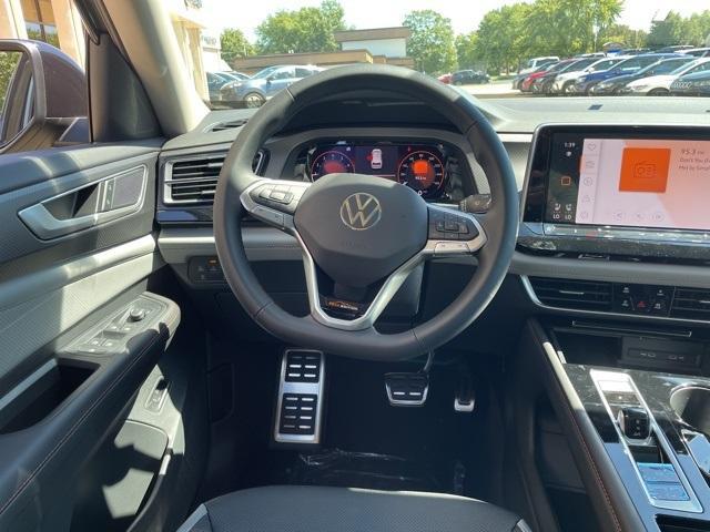 new 2024 Volkswagen Atlas car, priced at $45,016