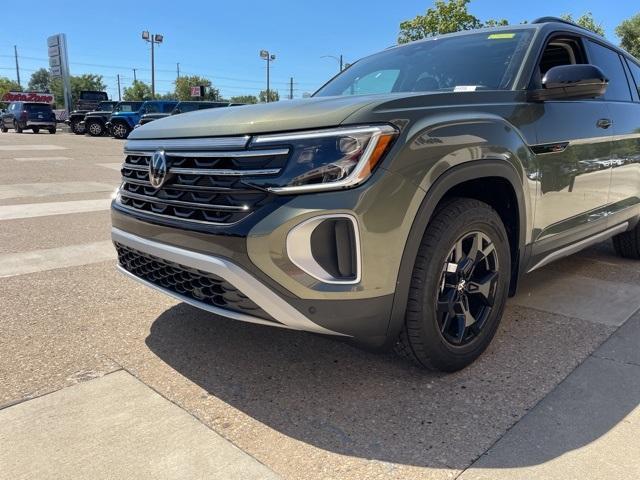 new 2024 Volkswagen Atlas car, priced at $45,016