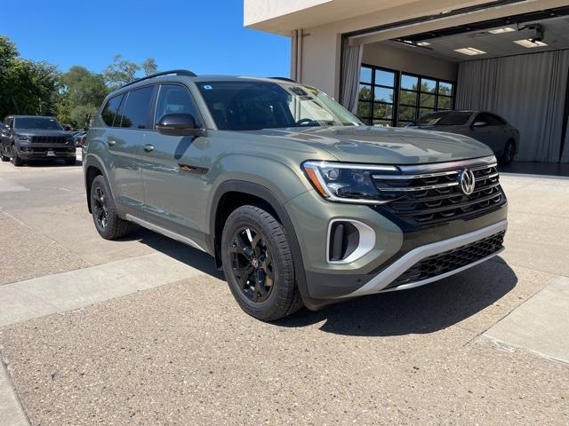 new 2024 Volkswagen Atlas car, priced at $45,016