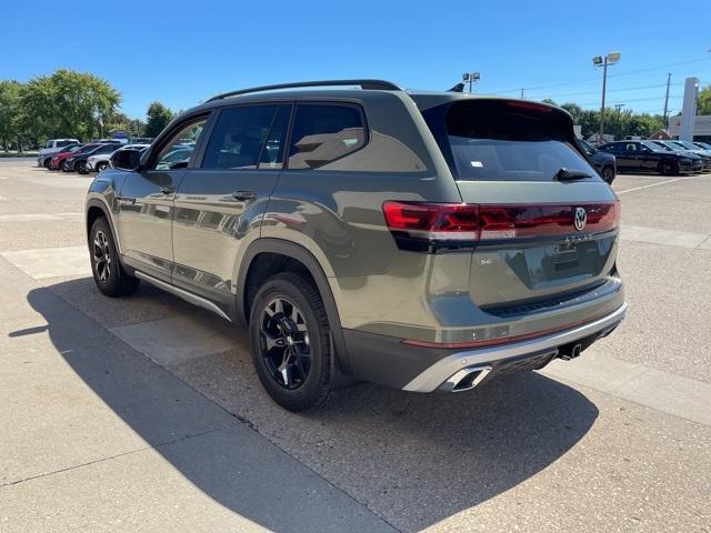 new 2024 Volkswagen Atlas car, priced at $45,016