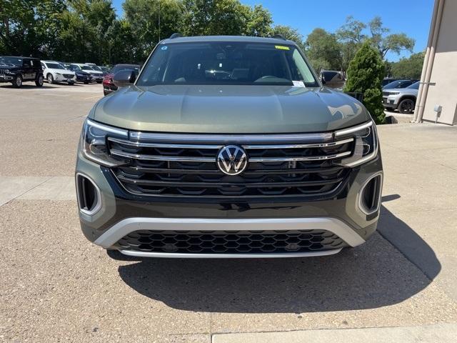 new 2024 Volkswagen Atlas car, priced at $45,016