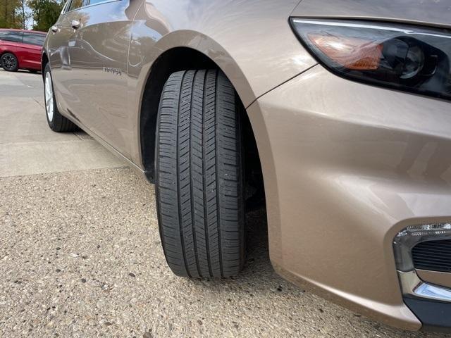 used 2018 Chevrolet Malibu car, priced at $17,719