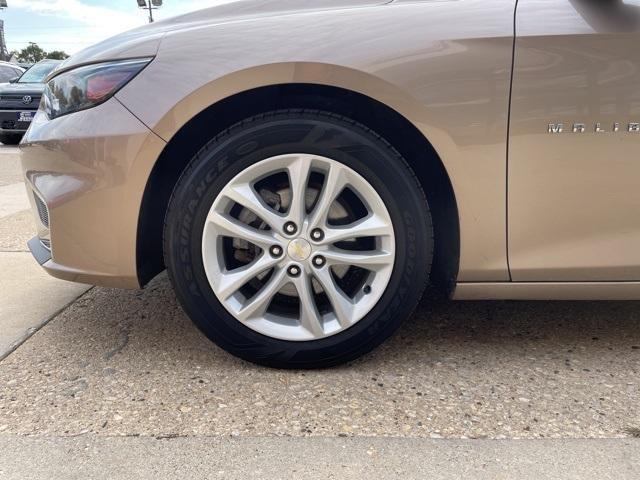 used 2018 Chevrolet Malibu car, priced at $17,719