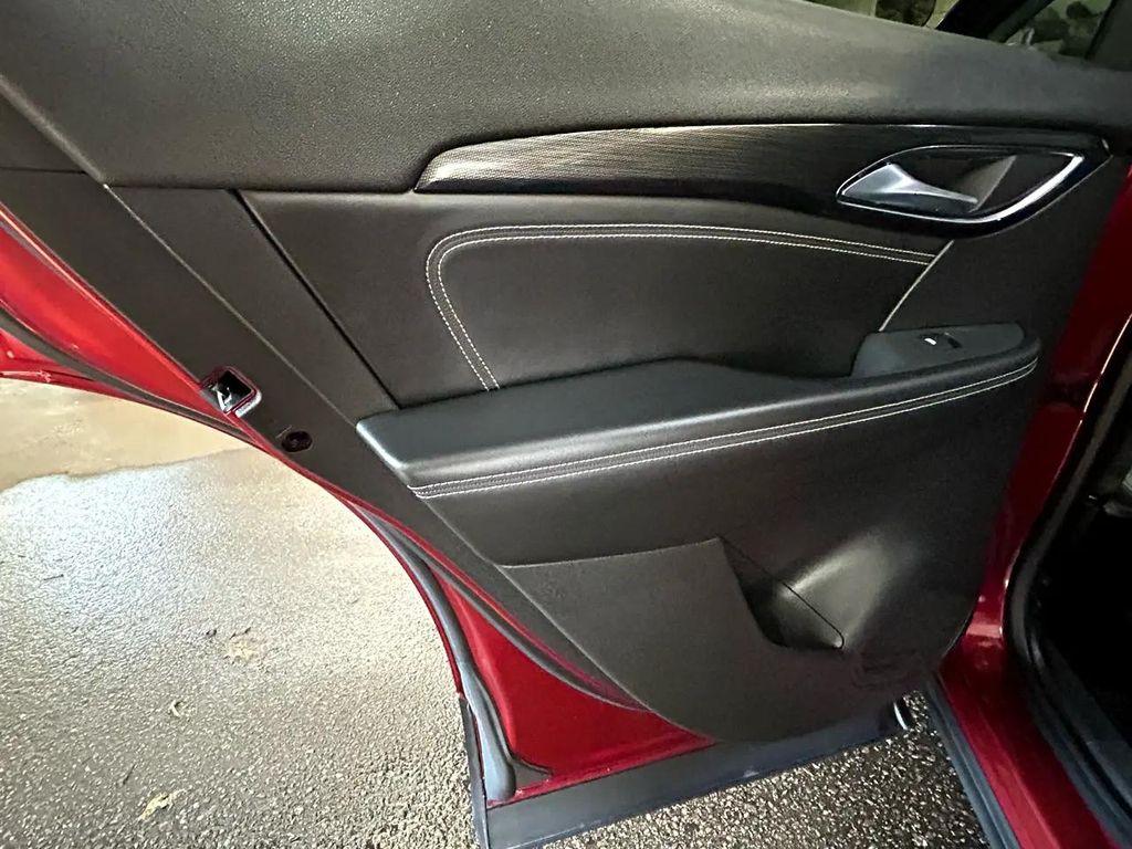 used 2021 Buick Envision car, priced at $21,900