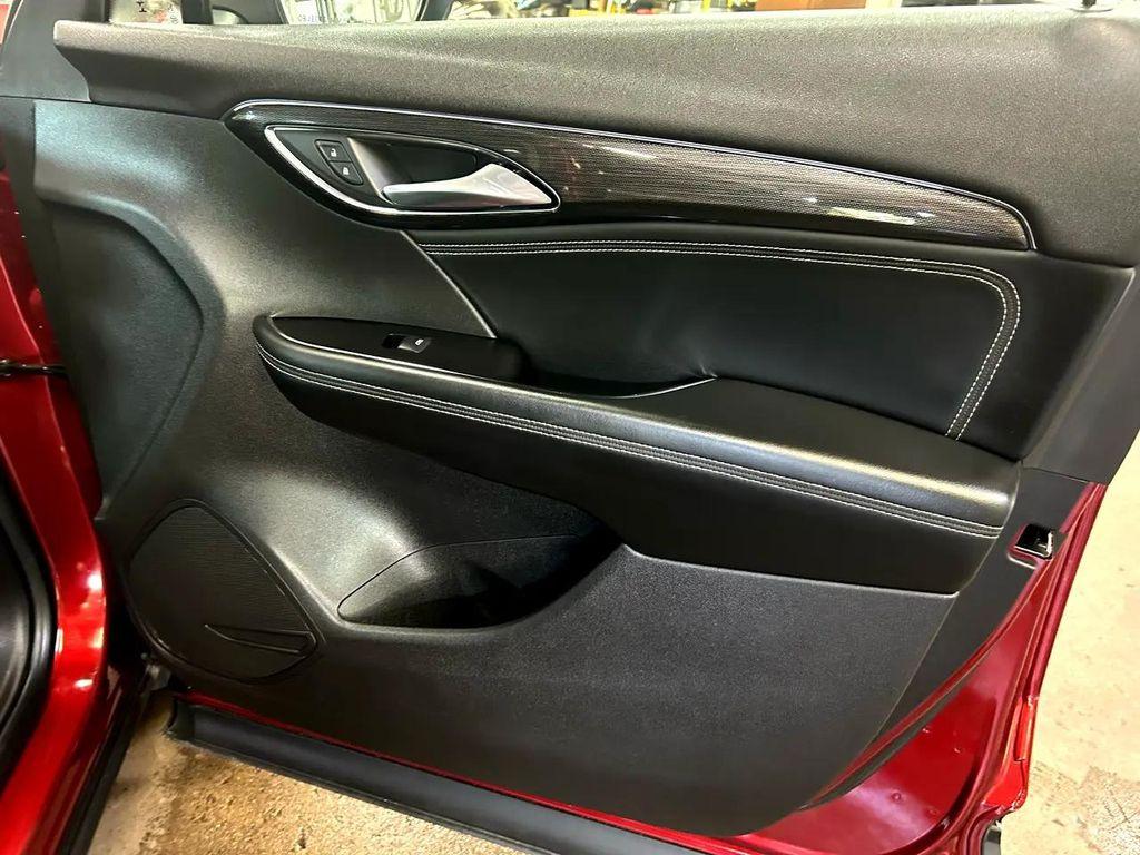 used 2021 Buick Envision car, priced at $21,900