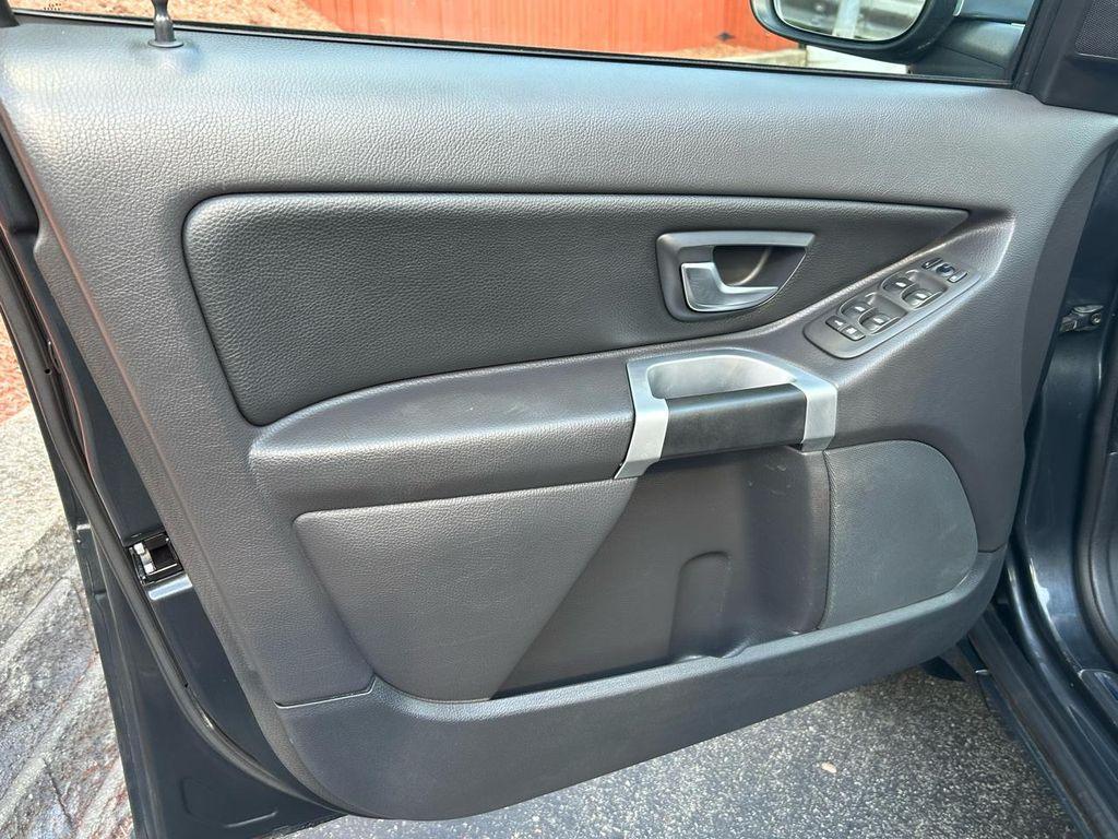 used 2014 Volvo XC90 car, priced at $12,900